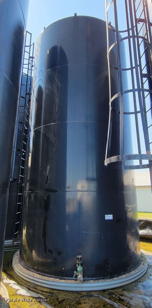 image for item DM2407 We-Mac Manufacturing Co.  bulk oil tank