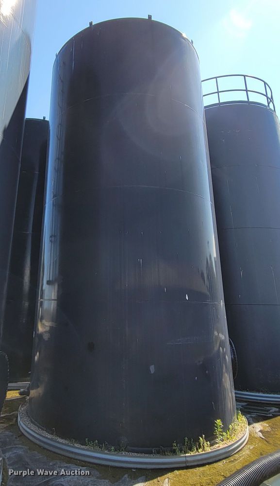 image for item DM2407 We-Mac Manufacturing Co.  bulk oil tank