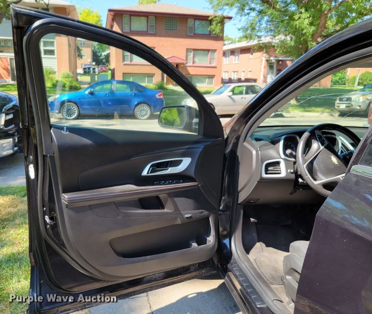 image for item DM2430 2010 Chevrolet Equinox LT  SUV