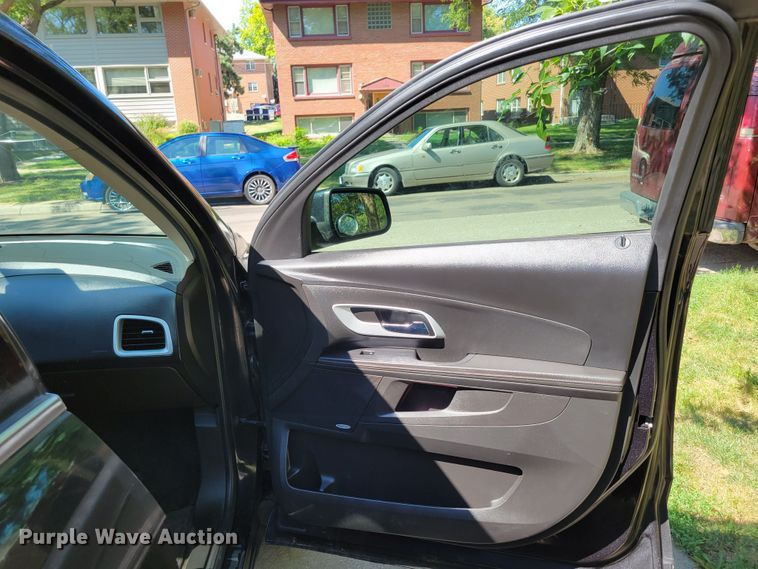 image for item DM2430 2010 Chevrolet Equinox LT  SUV