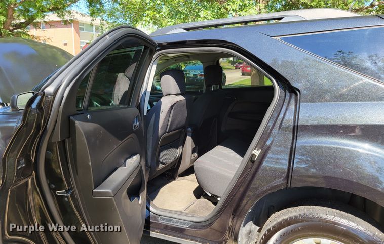 image for item DM2430 2010 Chevrolet Equinox LT  SUV