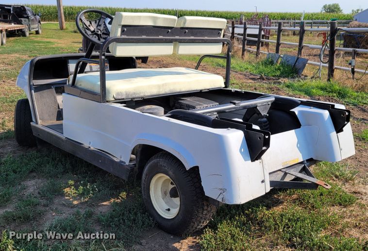 image for item DM2444 2000 Yamaha G11A  golf cart