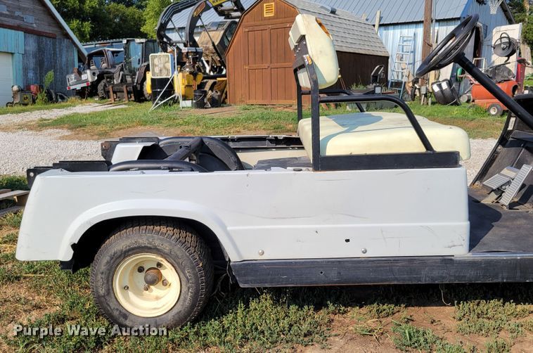 image for item DM2444 2000 Yamaha G11A  golf cart