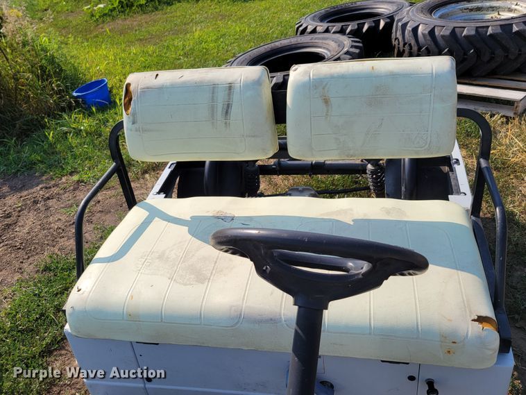 image for item DM2444 2000 Yamaha G11A  golf cart