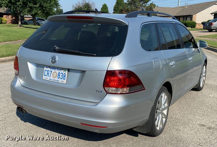 image for item DM4214 2011 Volkswagen Jetta SportWagen TDI