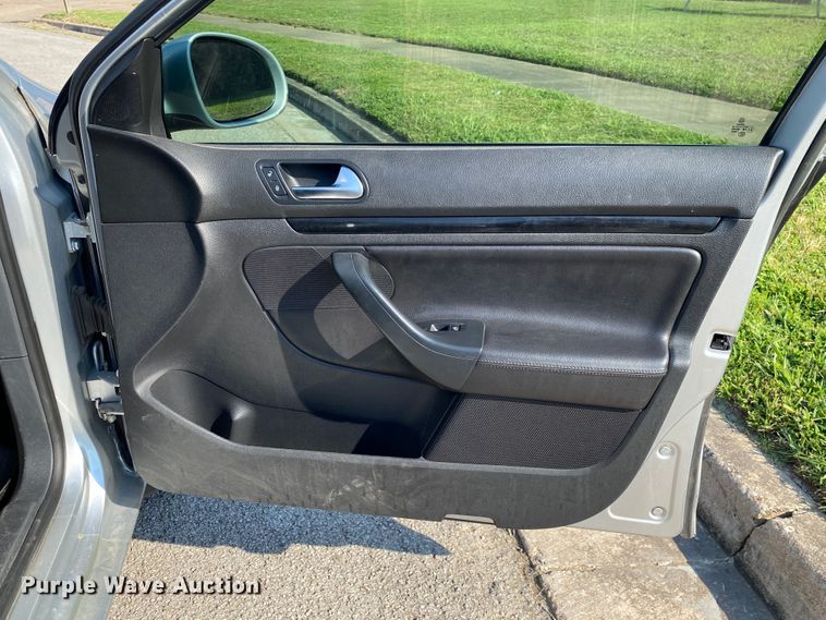 image for item DM4214 2011 Volkswagen Jetta SportWagen TDI