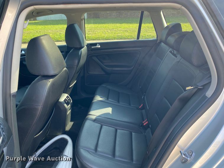 image for item DM4214 2011 Volkswagen Jetta SportWagen TDI