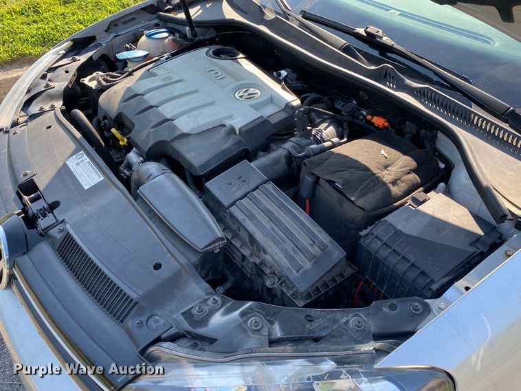 image for item DM4214 2011 Volkswagen Jetta SportWagen TDI