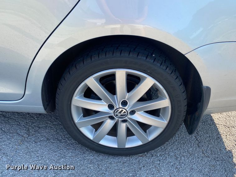 image for item DM4214 2011 Volkswagen Jetta SportWagen TDI