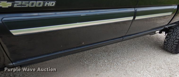 image for item DN1667 2005 Chevrolet Silverado 2500HD  Crew Cab pickup truck