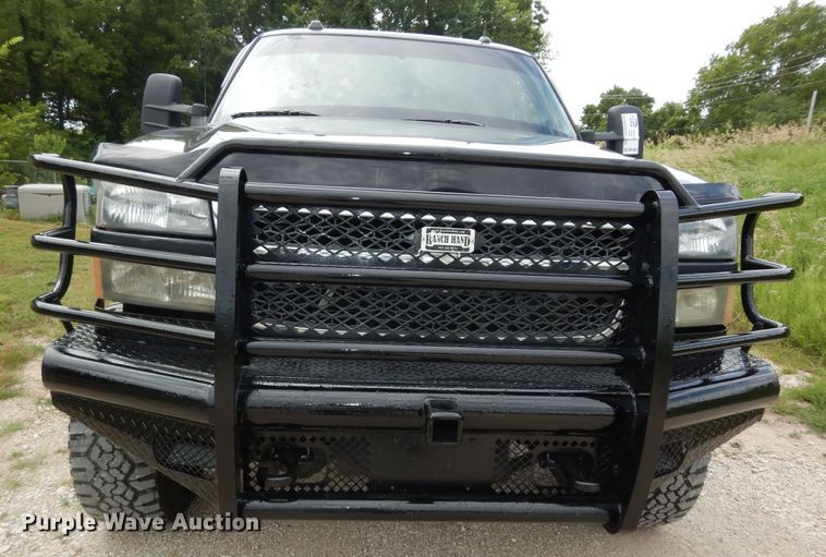 image for item DN1667 2005 Chevrolet Silverado 2500HD  Crew Cab pickup truck