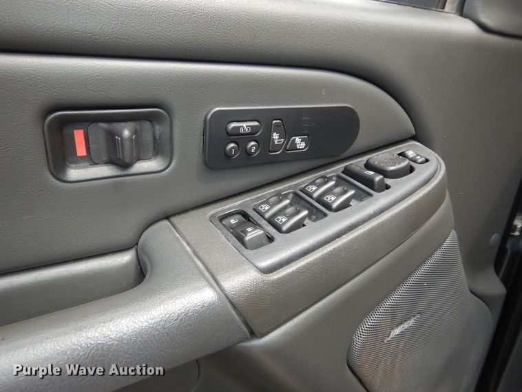 image for item DN1667 2005 Chevrolet Silverado 2500HD  Crew Cab pickup truck