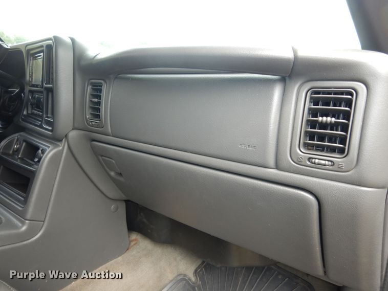 image for item DN1667 2005 Chevrolet Silverado 2500HD  Crew Cab pickup truck