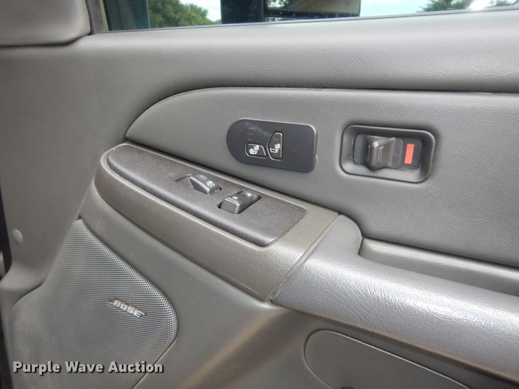 image for item DN1667 2005 Chevrolet Silverado 2500HD  Crew Cab pickup truck