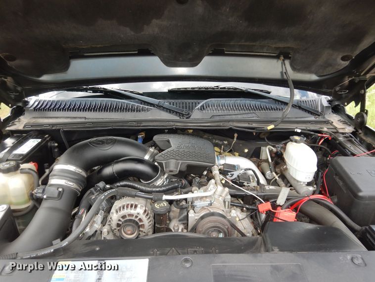 image for item DN1667 2005 Chevrolet Silverado 2500HD  Crew Cab pickup truck