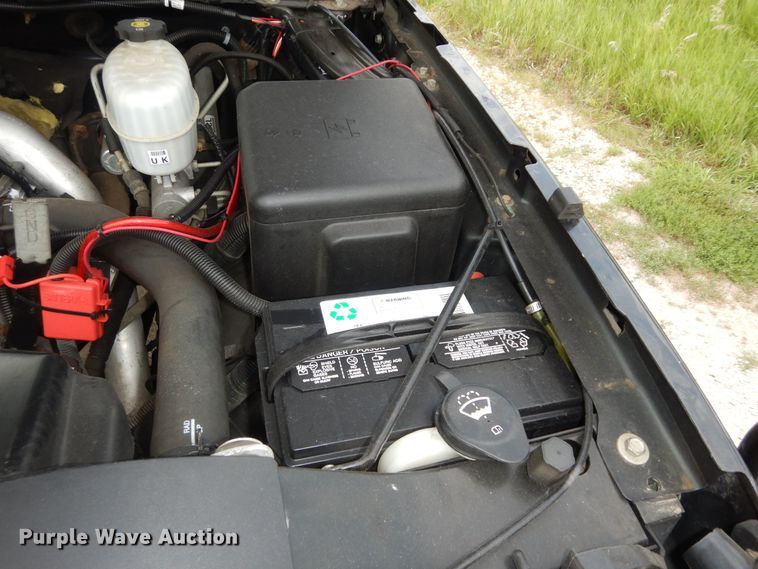 image for item DN1667 2005 Chevrolet Silverado 2500HD  Crew Cab pickup truck