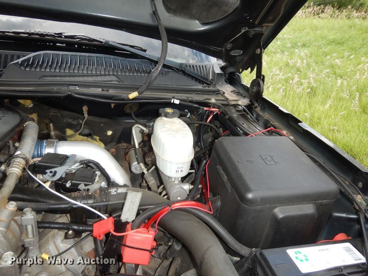 image for item DN1667 2005 Chevrolet Silverado 2500HD  Crew Cab pickup truck