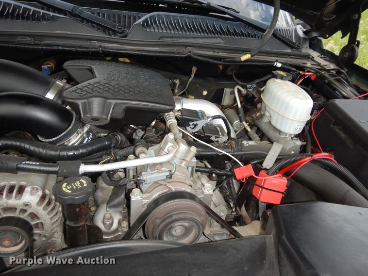 image for item DN1667 2005 Chevrolet Silverado 2500HD  Crew Cab pickup truck