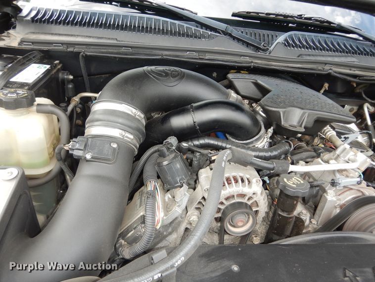 image for item DN1667 2005 Chevrolet Silverado 2500HD  Crew Cab pickup truck