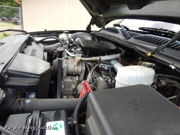 image for item DN1667 2005 Chevrolet Silverado 2500HD  Crew Cab pickup truck