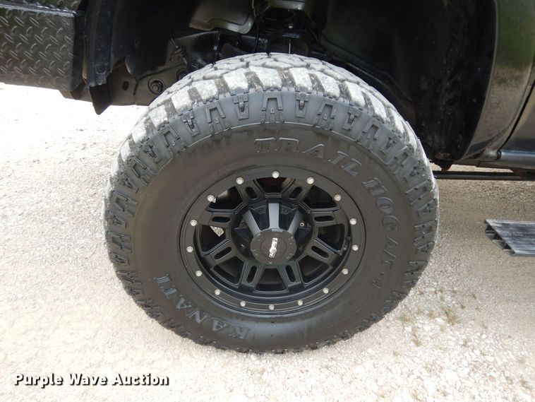 image for item DN1667 2005 Chevrolet Silverado 2500HD  Crew Cab pickup truck