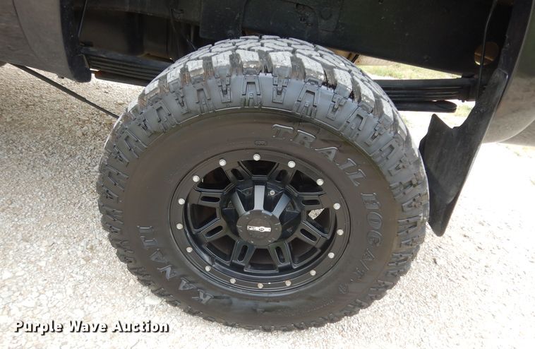 image for item DN1667 2005 Chevrolet Silverado 2500HD  Crew Cab pickup truck