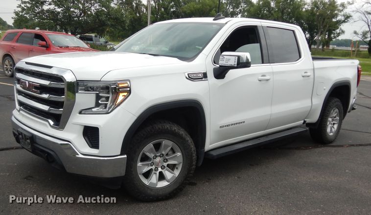 image for item DN1674 2019 GMC Sierra 1500  Crew Cab pickup truck