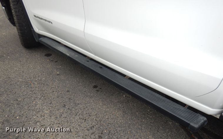 image for item DN1674 2019 GMC Sierra 1500  Crew Cab pickup truck