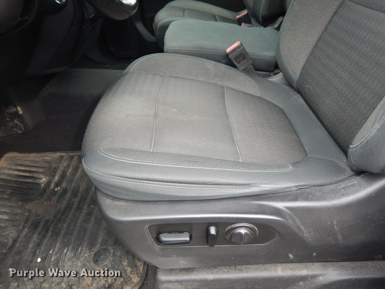 image for item DN1674 2019 GMC Sierra 1500  Crew Cab pickup truck