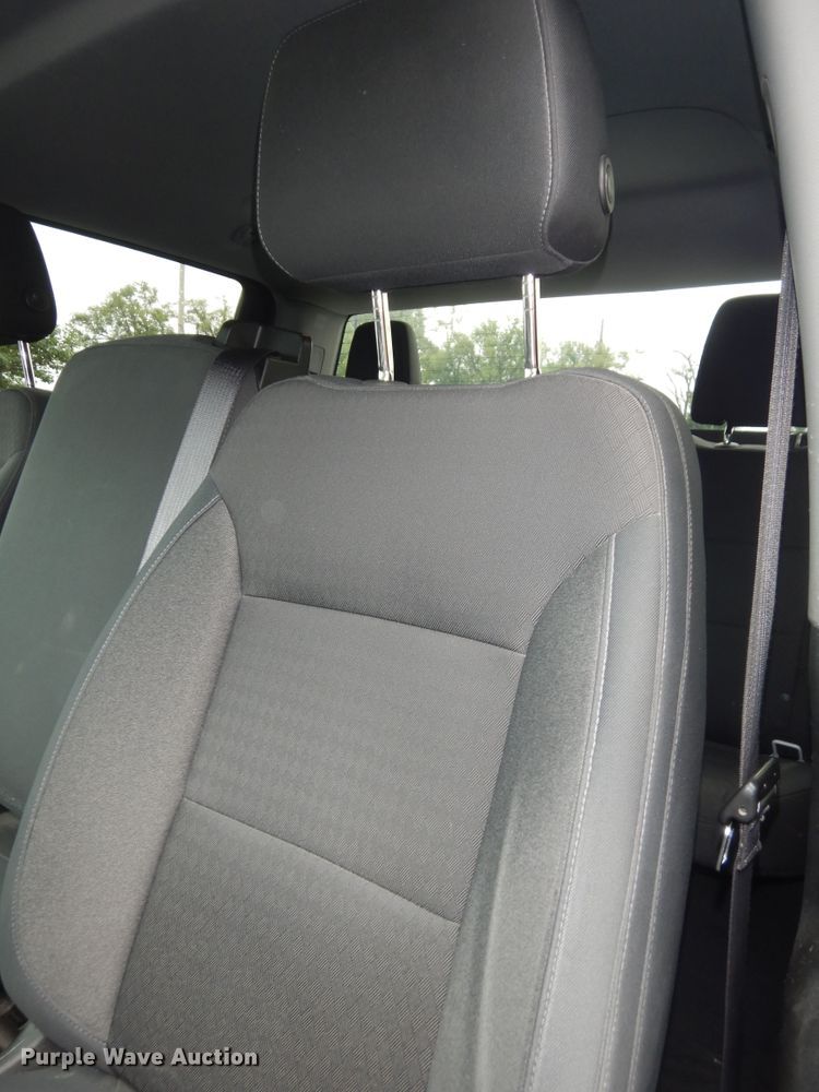 image for item DN1674 2019 GMC Sierra 1500  Crew Cab pickup truck