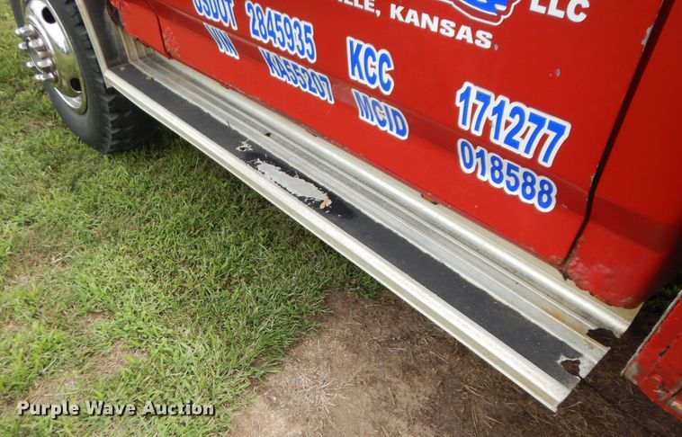 image for item DN1705 1990 Ford F350 XLT Lariat  tow truck