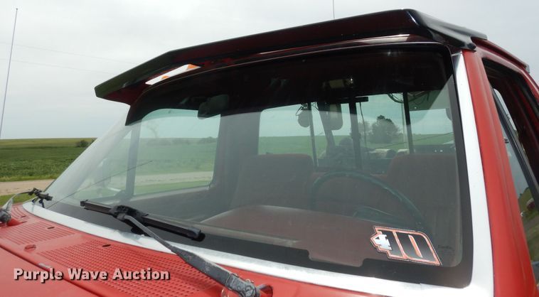 image for item DN1705 1990 Ford F350 XLT Lariat  tow truck