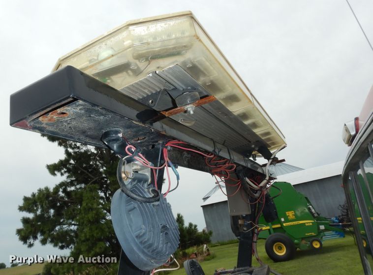 image for item DN1705 1990 Ford F350 XLT Lariat  tow truck