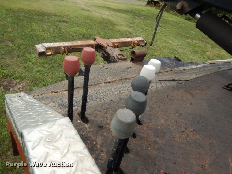 image for item DN1705 1990 Ford F350 XLT Lariat  tow truck