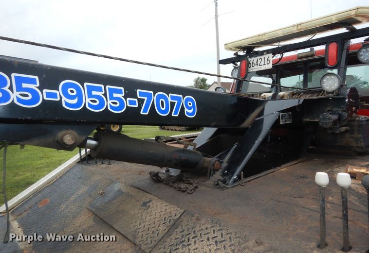 image for item DN1705 1990 Ford F350 XLT Lariat  tow truck