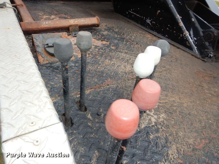 image for item DN1705 1990 Ford F350 XLT Lariat  tow truck