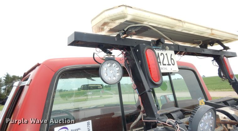 image for item DN1705 1990 Ford F350 XLT Lariat  tow truck