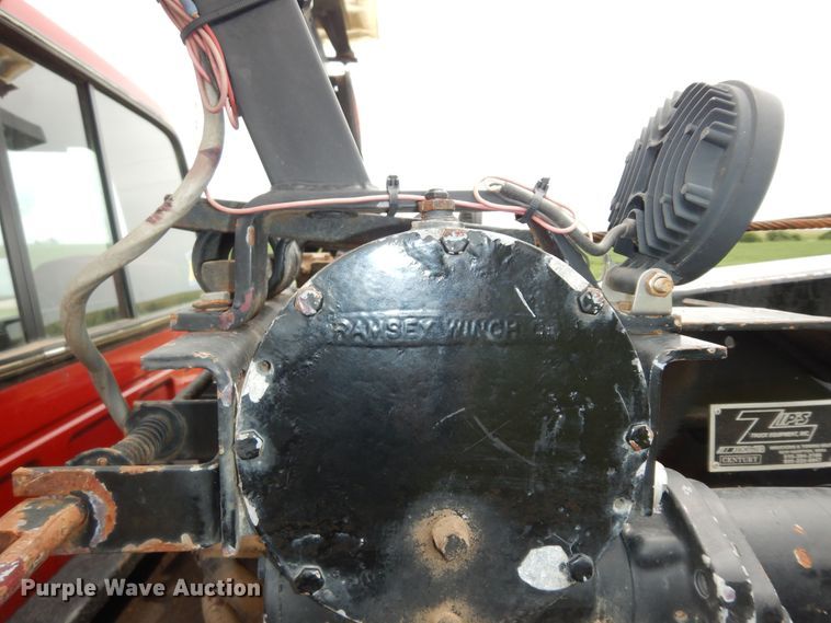 image for item DN1705 1990 Ford F350 XLT Lariat  tow truck