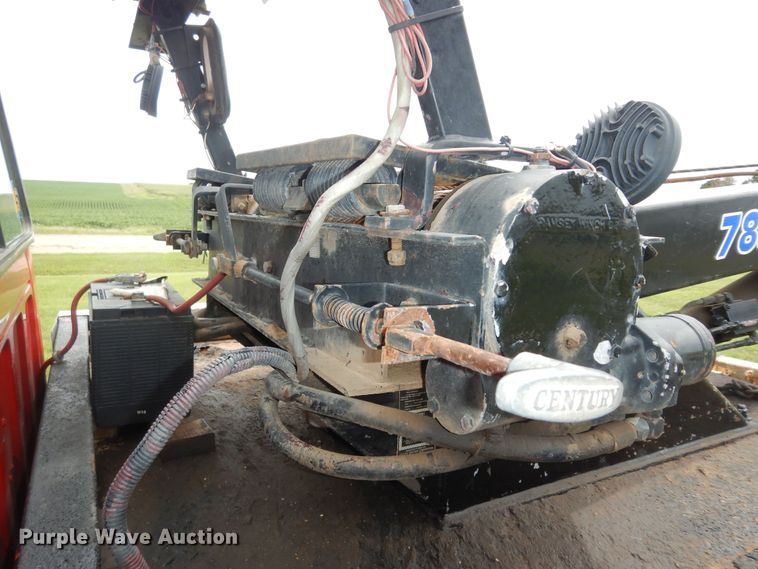 image for item DN1705 1990 Ford F350 XLT Lariat  tow truck