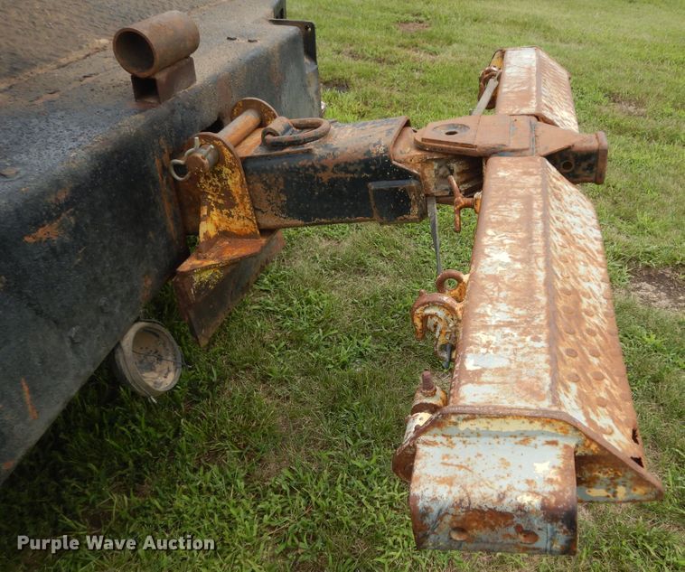 image for item DN1705 1990 Ford F350 XLT Lariat  tow truck