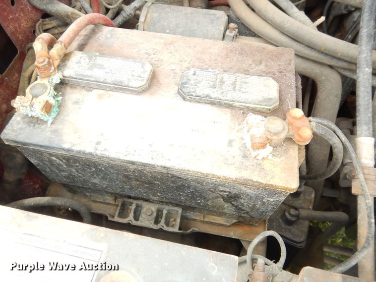 image for item DN1705 1990 Ford F350 XLT Lariat  tow truck