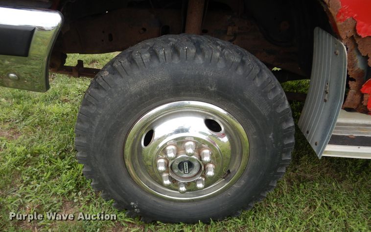 image for item DN1705 1990 Ford F350 XLT Lariat  tow truck