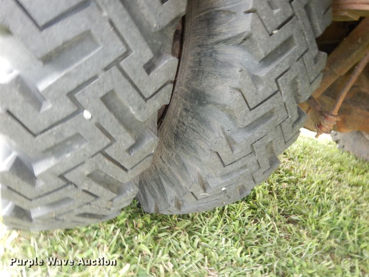 image for item DN1705 1990 Ford F350 XLT Lariat  tow truck