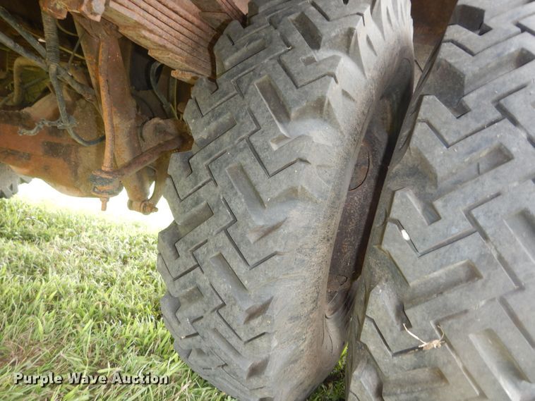 image for item DN1705 1990 Ford F350 XLT Lariat  tow truck