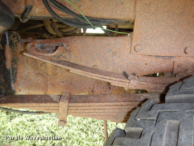 image for item DN1705 1990 Ford F350 XLT Lariat  tow truck