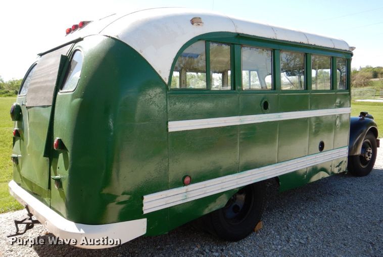 image for item DN7394 1946 Chevrolet  bus
