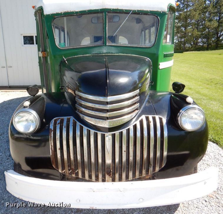 image for item DN7394 1946 Chevrolet  bus