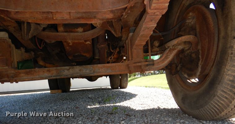 image for item DN7394 1946 Chevrolet  bus