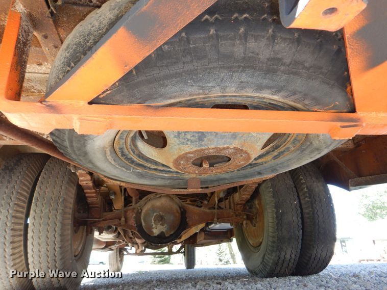 image for item DN7394 1946 Chevrolet  bus