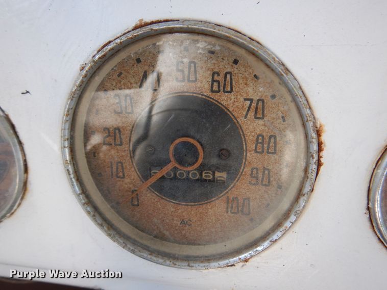 image for item DN7394 1946 Chevrolet  bus